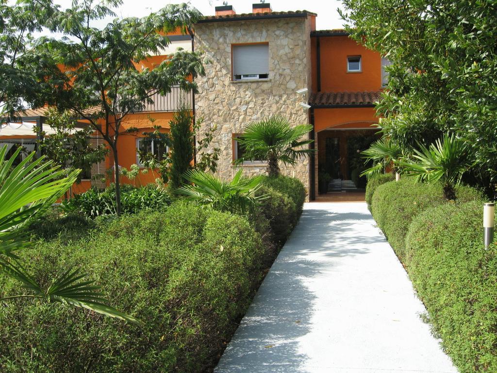 Aatu - Adults Only Peratallada